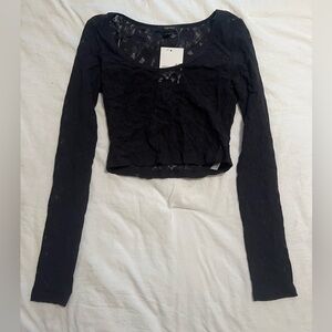 Lace long sleeve crop top